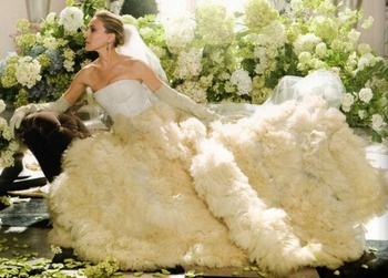 Ar vestuvinės suknelės visuomet privalo būti baltos spalvos?